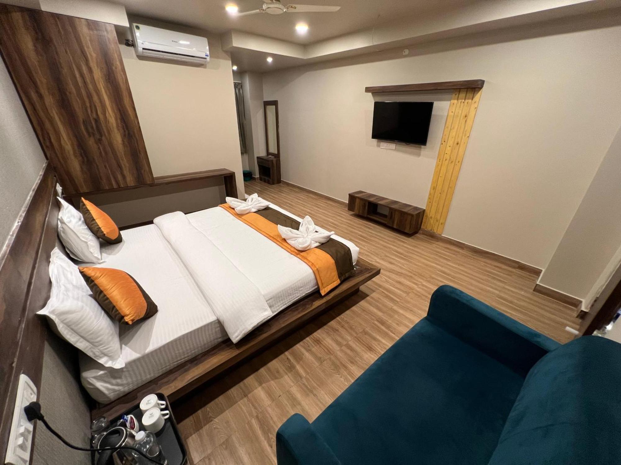 Grand Falcon Electronic City Kammasandra 외부 사진