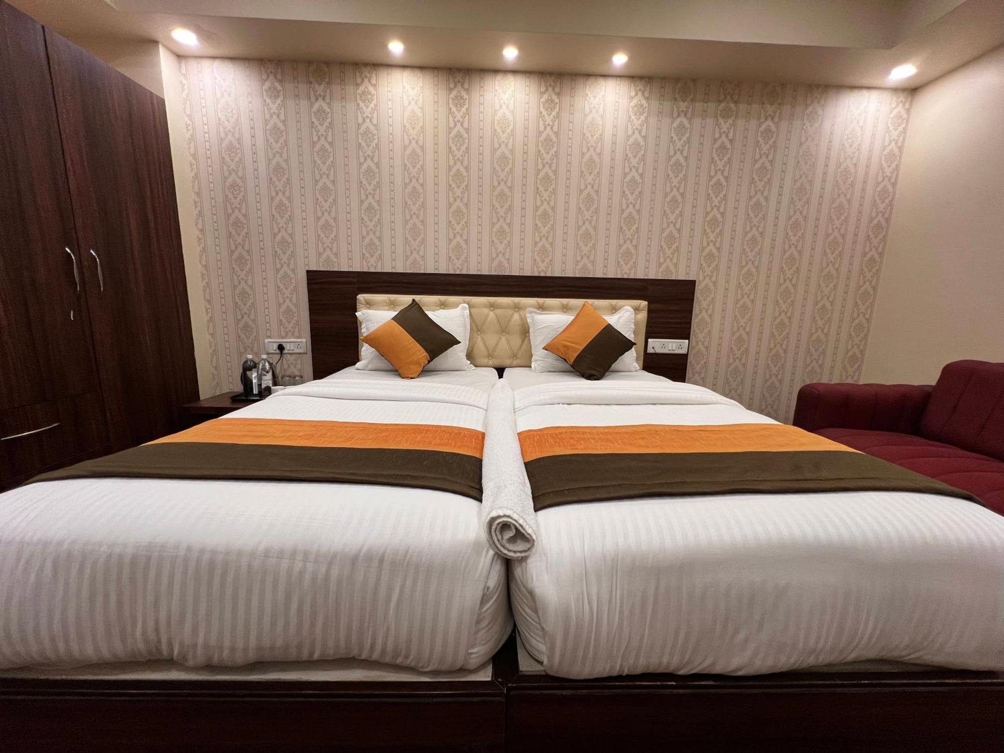 Grand Falcon Electronic City Kammasandra 외부 사진