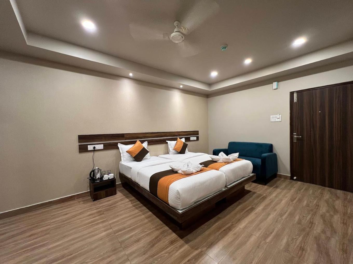 Grand Falcon Electronic City Kammasandra 외부 사진